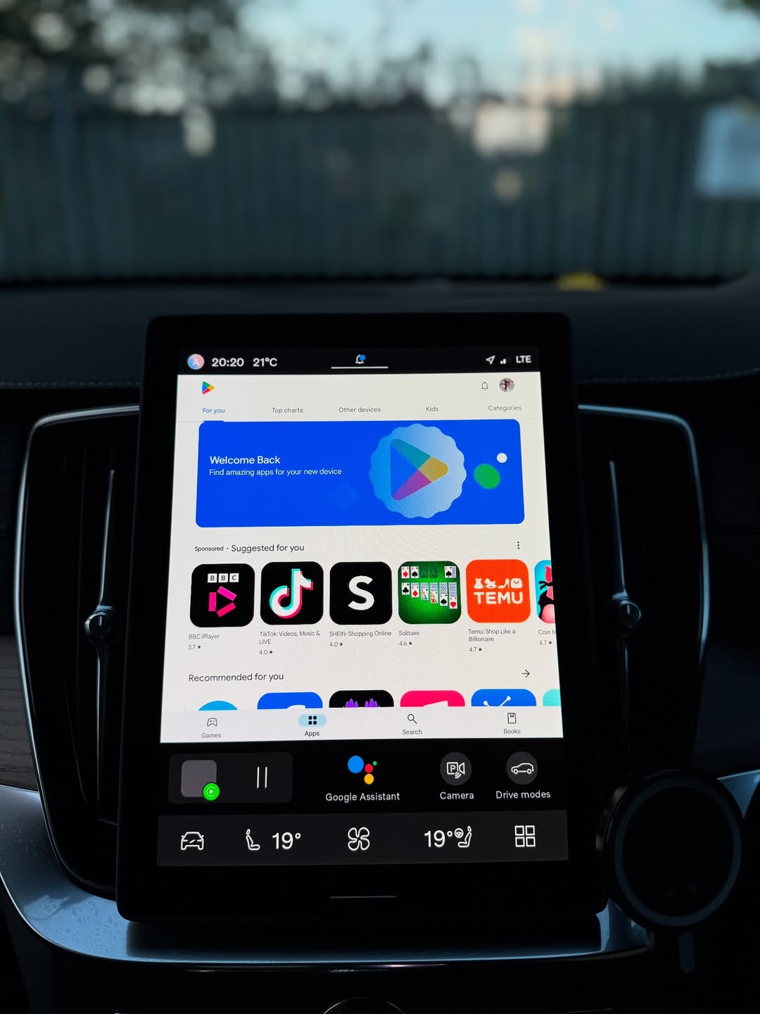 Youtube e Netflix AI-Box per Volvo